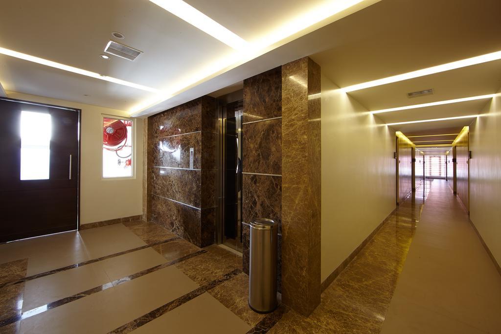 Aparthotel Golden Fruits Business