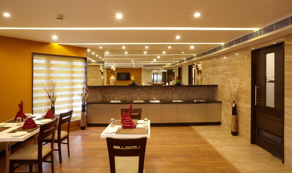 Golden Fruits Business Aparthotel 3*