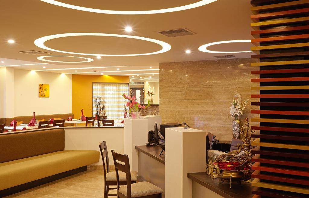 Aparthotel Golden Fruits Business 3*