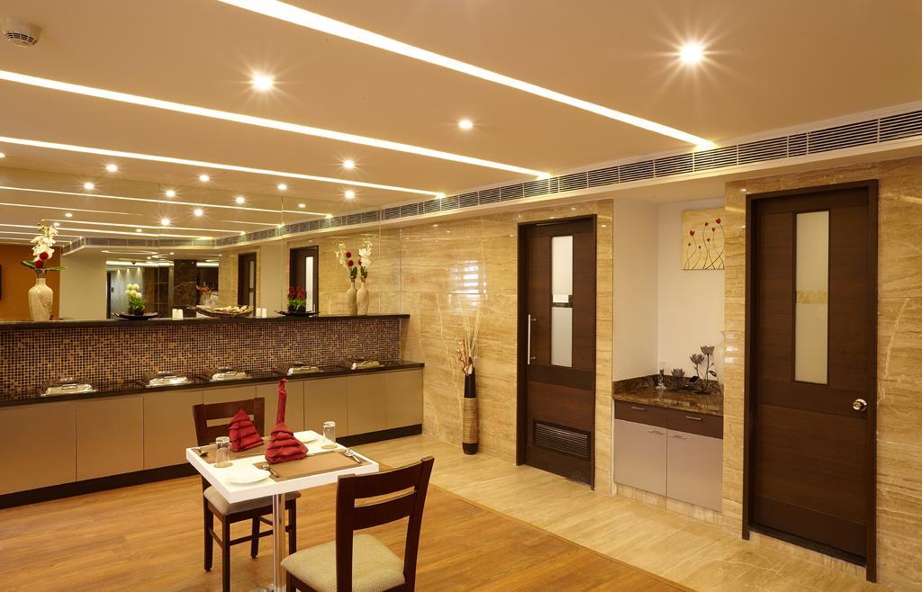 Golden Fruits Business Aparthotel 3*